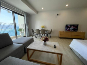 Goldcoast Apartment by Kelvin